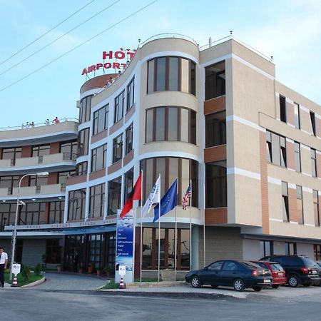 Hotel Airport Tirana Rinas Esterno foto
