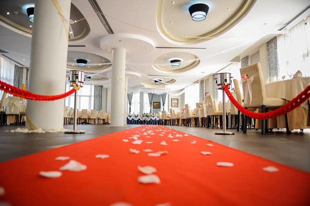 Hotel Airport Tirana Rinas Esterno foto