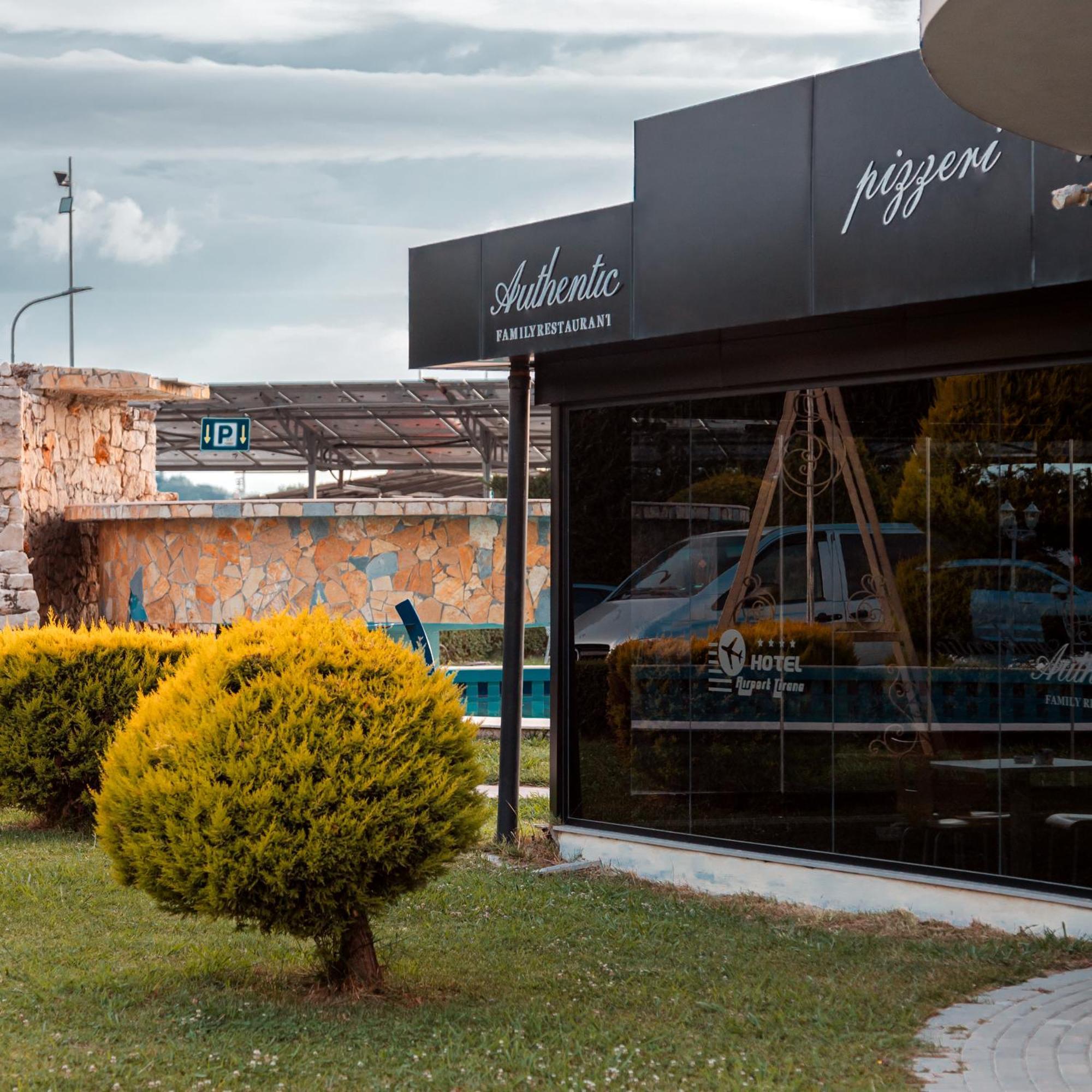 Hotel Airport Tirana Rinas Esterno foto