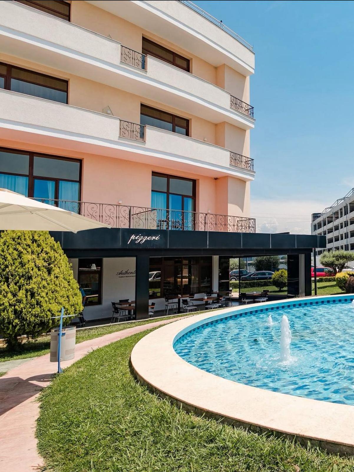 Hotel Airport Tirana Rinas Esterno foto